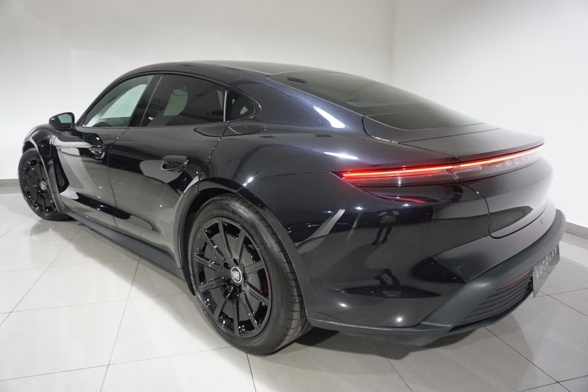 Porsche Taycan Performance Plus 93.4kWh 4S Auto 4WD 4dr (11kW Charger)